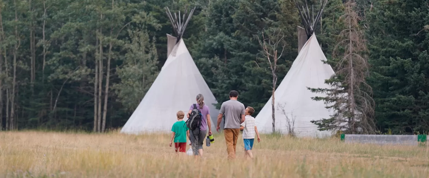 Camp Chief Hector Tipis